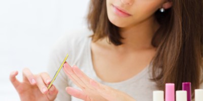 DO MANICURE YOURSELF