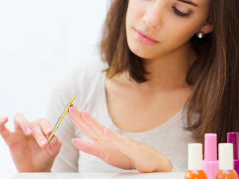 DO MANICURE YOURSELF