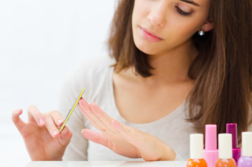 DO MANICURE YOURSELF